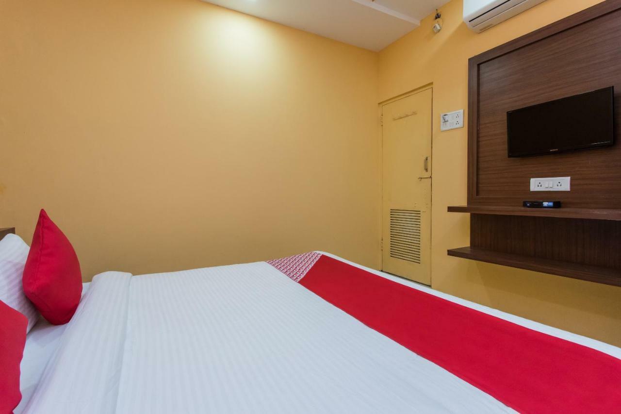 Oyo 17161 Hotel Mahalaxmi Ujjain Eksteriør billede